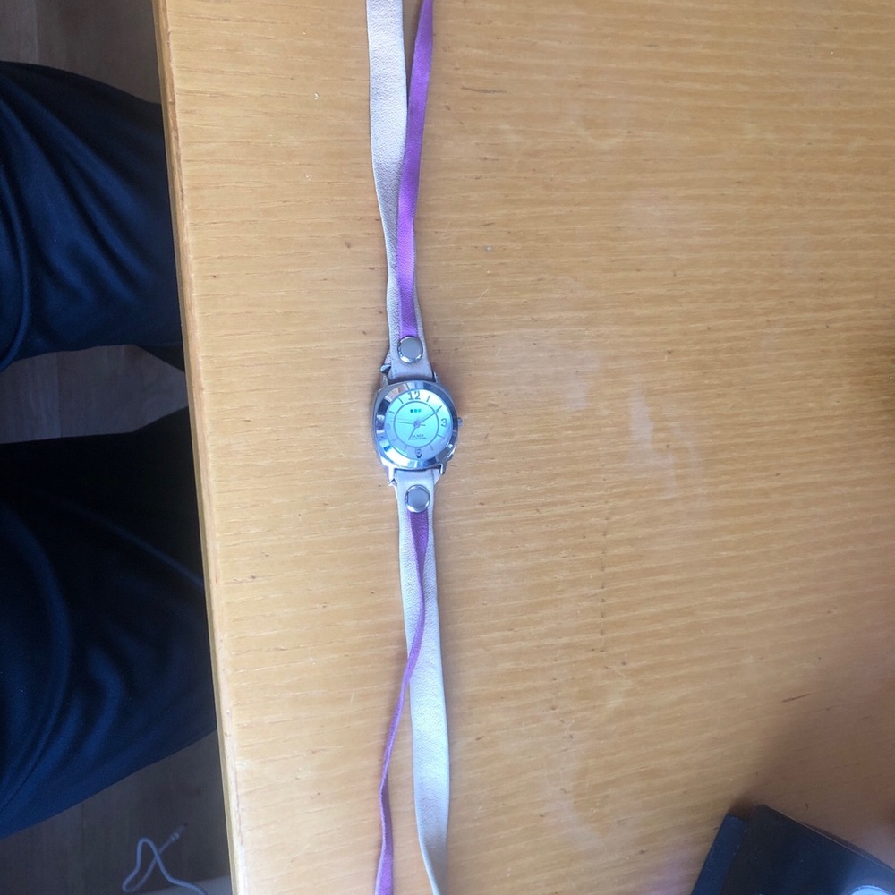 La Mer Silver and Purple Smartwatch